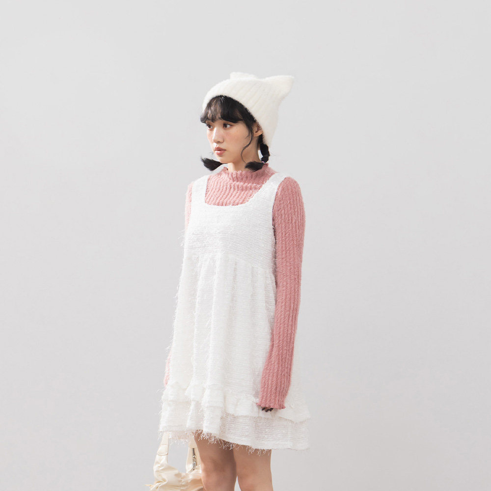 QUEENSHOP 2025秋冬新品女装羽毛光泽亮片荷叶短连衣裙