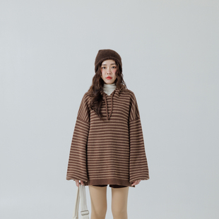 配色条纹连帽造型针织上衣01099403 女装 QUEENSHOP 2025秋冬新品