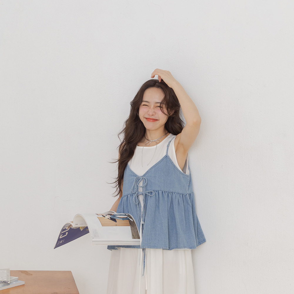 QUEENSHOP 2025春夏新品女装牛仔绑带细肩外搭伞摆背心