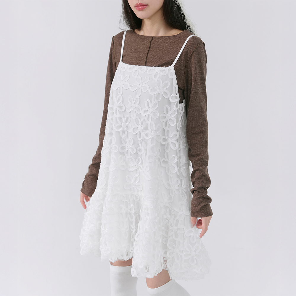 装立体花花细肩花苞短连衣裙