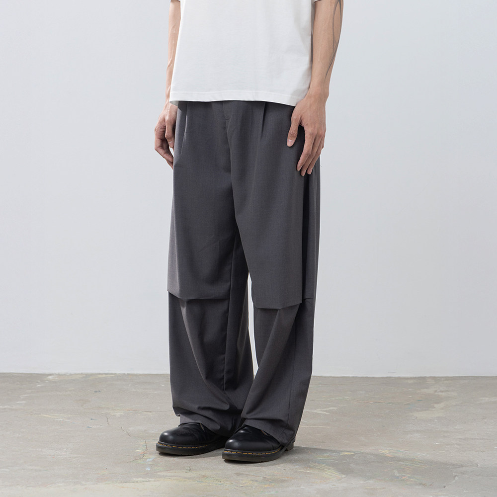 QUEENSHOP2026春夏新品男装廓型打褶设计西装宽裤-深灰04030520