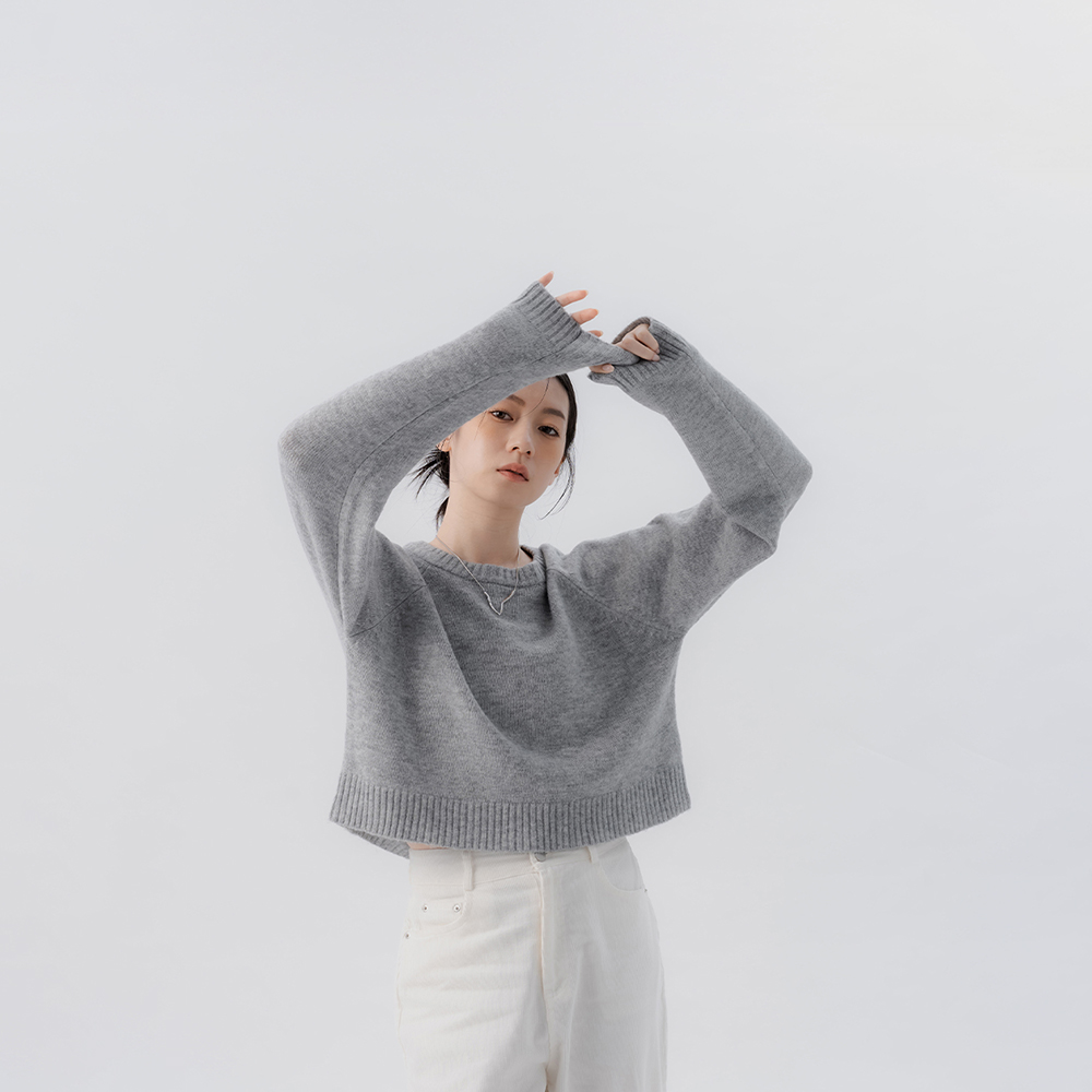 蕾蒂质感花纱短版针织毛衣