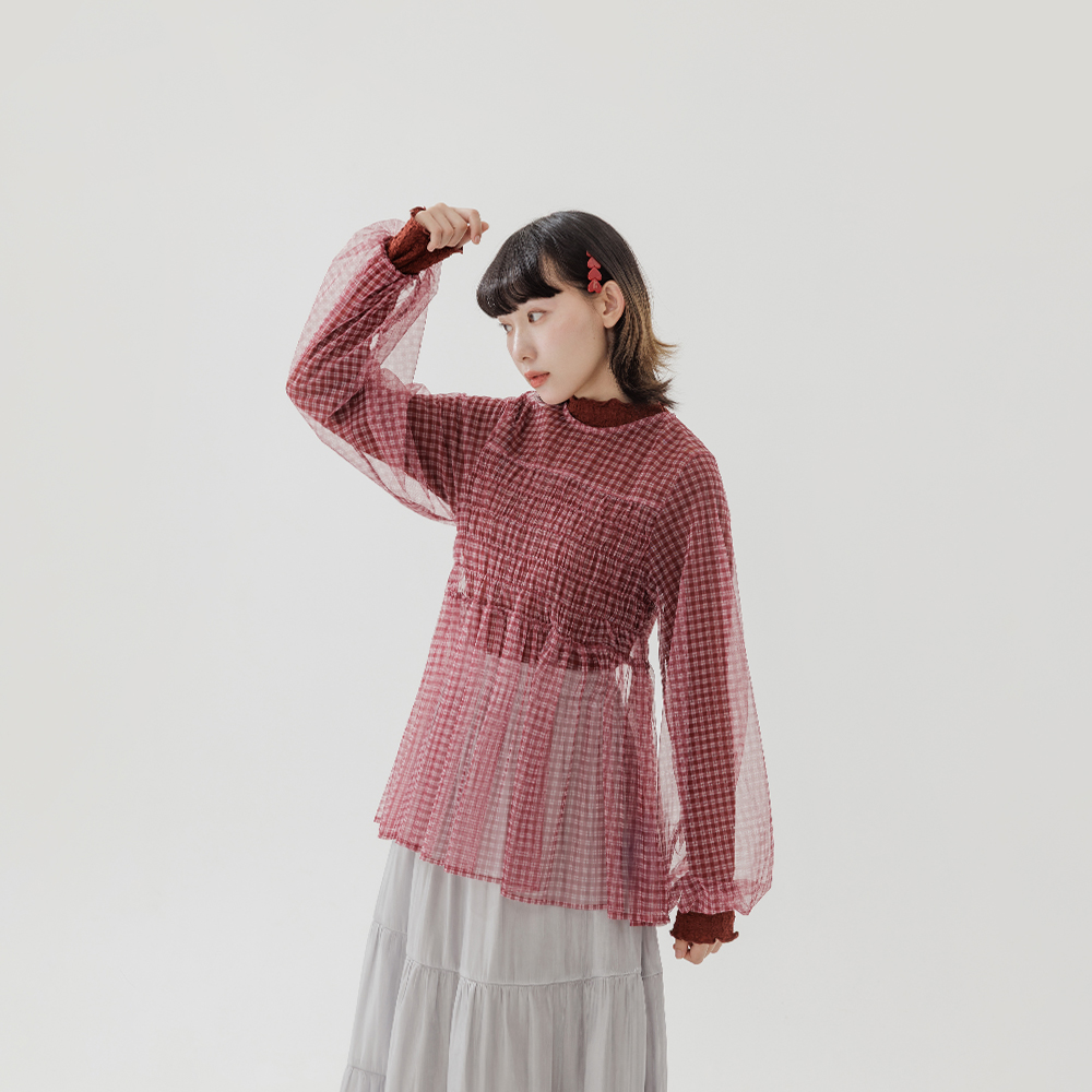 质感格纹皱皱透肤澎袖上衣