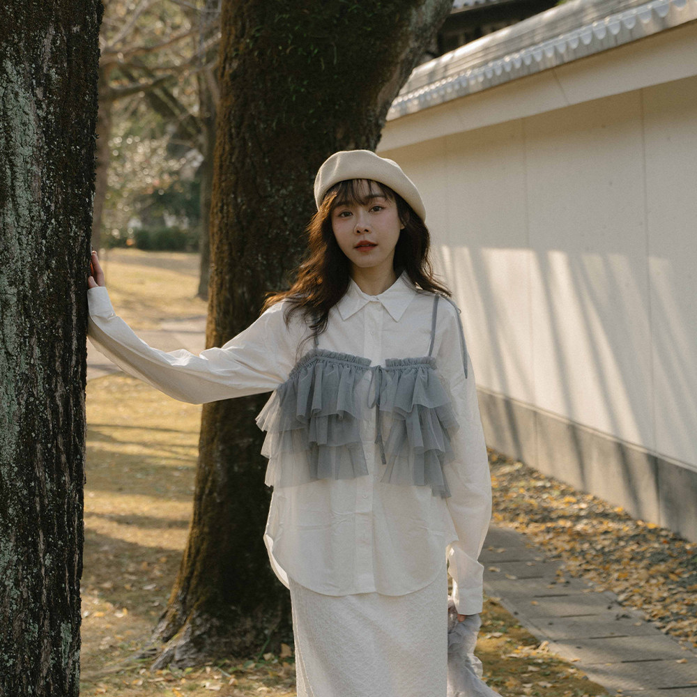 QUEENSHOP 2025秋冬新品女装绑带多层次蛋糕纱罩衫背心