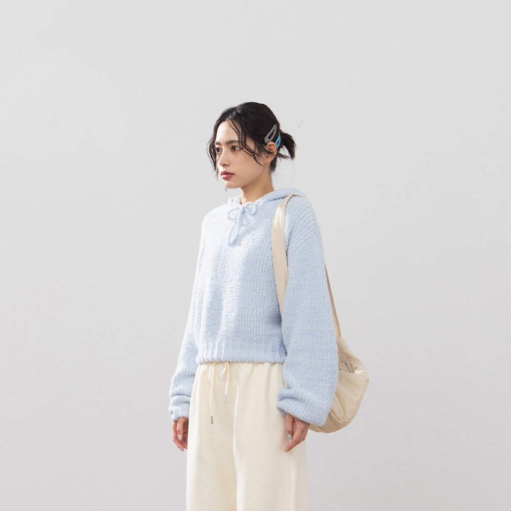 直纹毛绒短版连帽针织上衣