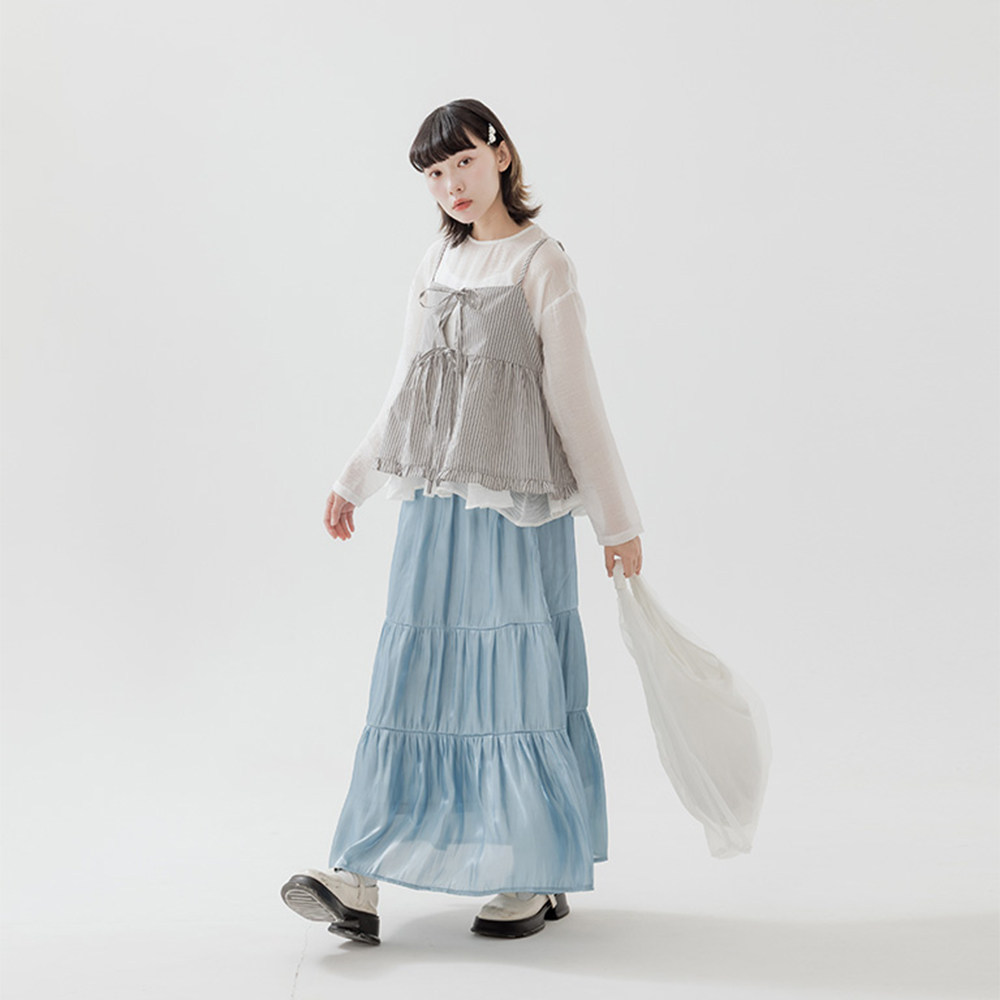 QUEENSHOP 2025秋冬新品女装棉花糖光泽剪接半身长裙0