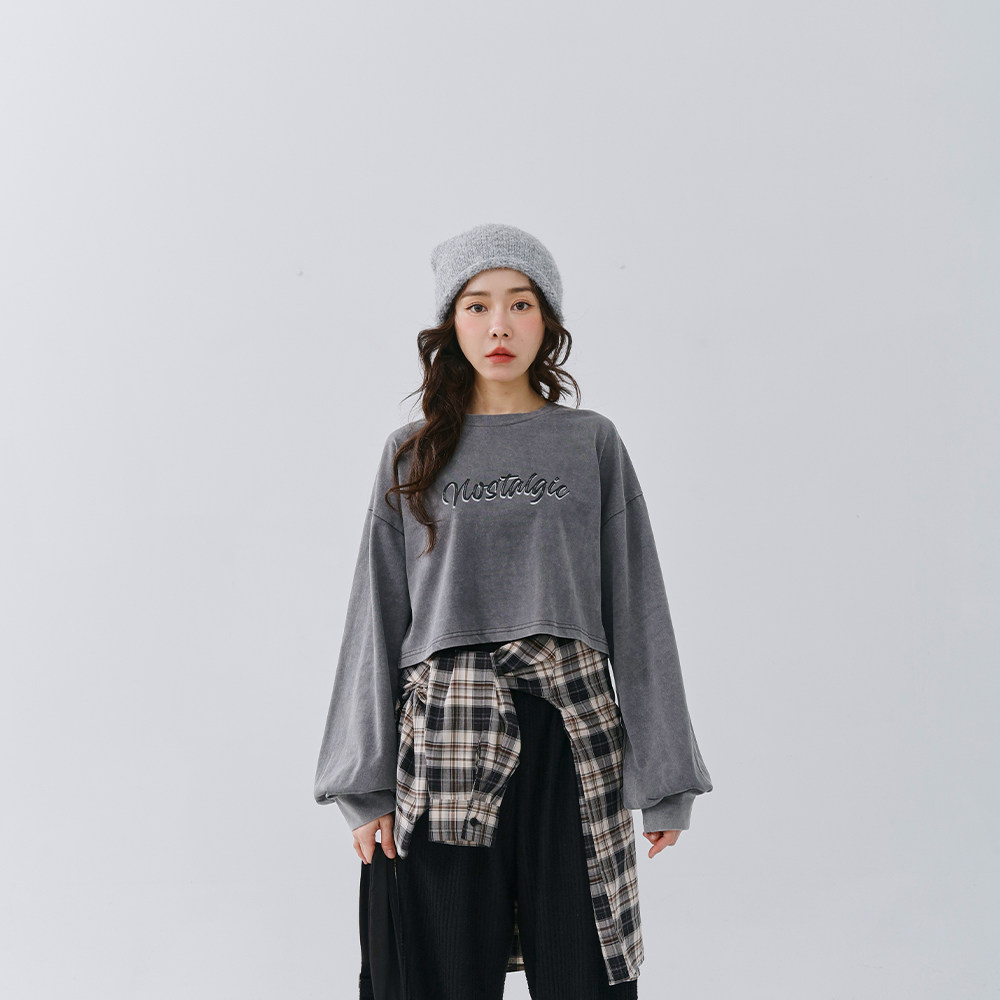 QUEENSHOP 2025秋冬新品女装水洗怀旧英文印字短版卫衣