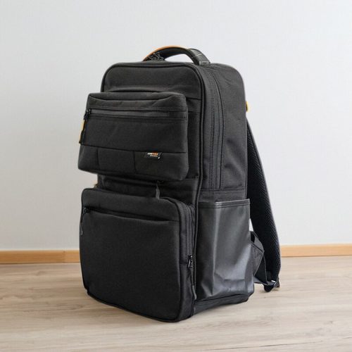 日本商务户外旅行双肩背包