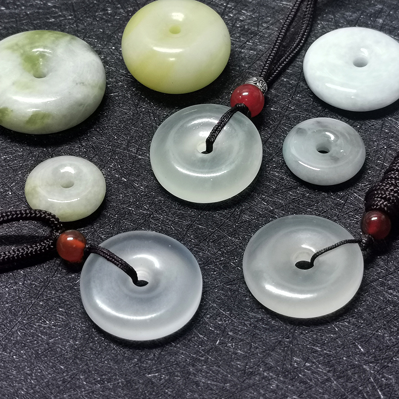 只赚人气平安扣玉佩纯天然玉岫玉