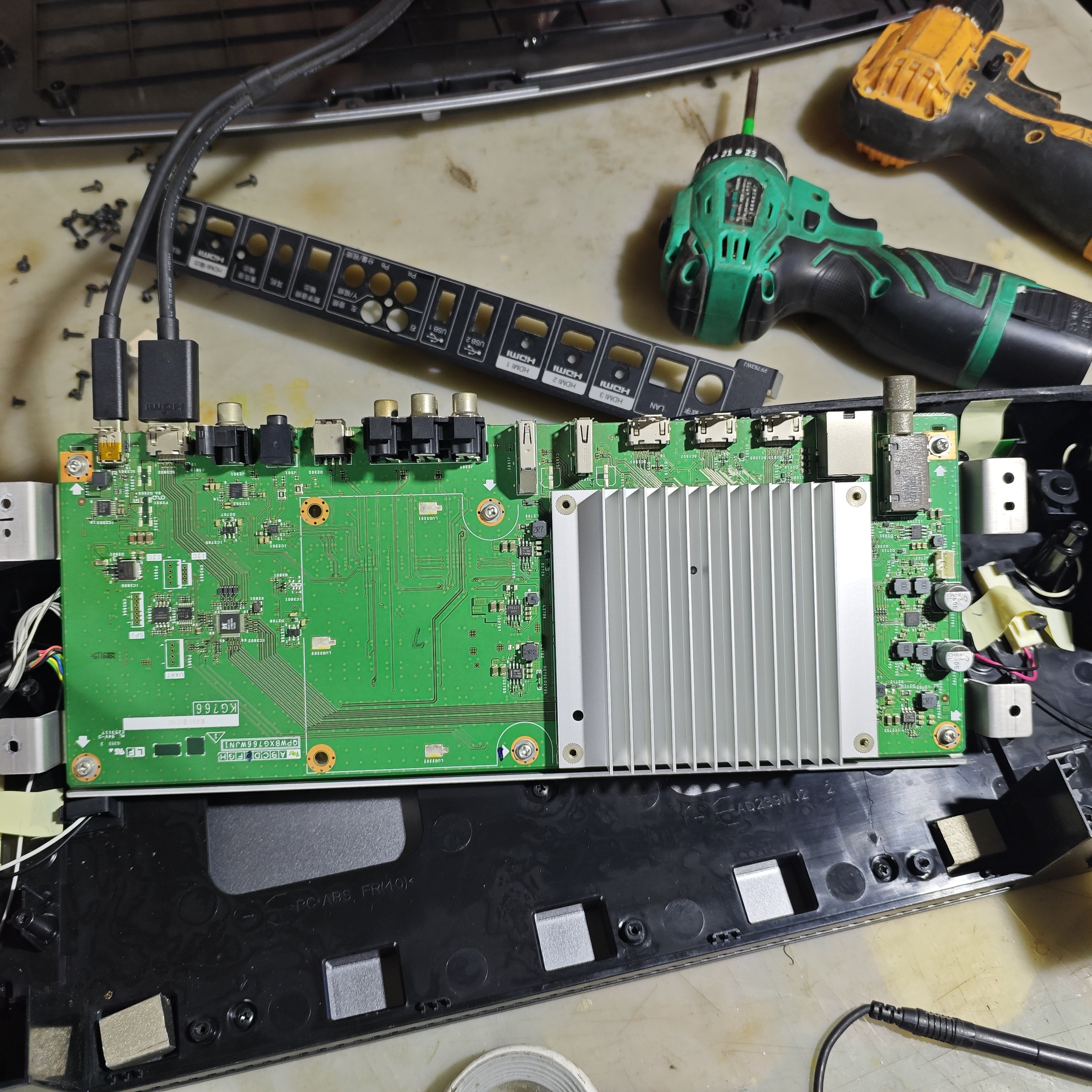 专业维修夏普LCD-60TX85A 70TX85A智能盒主板QPWBXG766WJN1 KG766