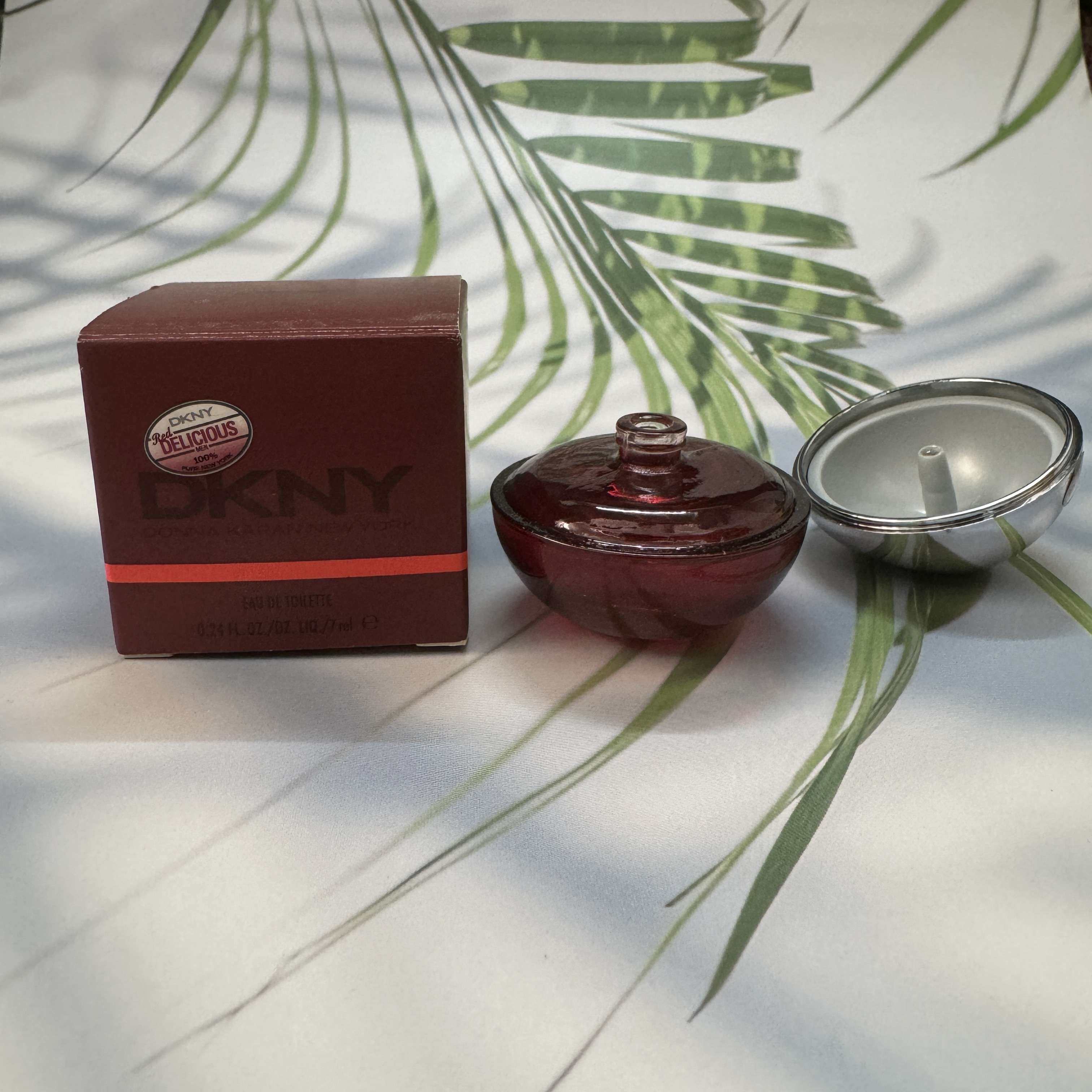 绝版正品dkny唐娜可儿红苹果男士香水7ml