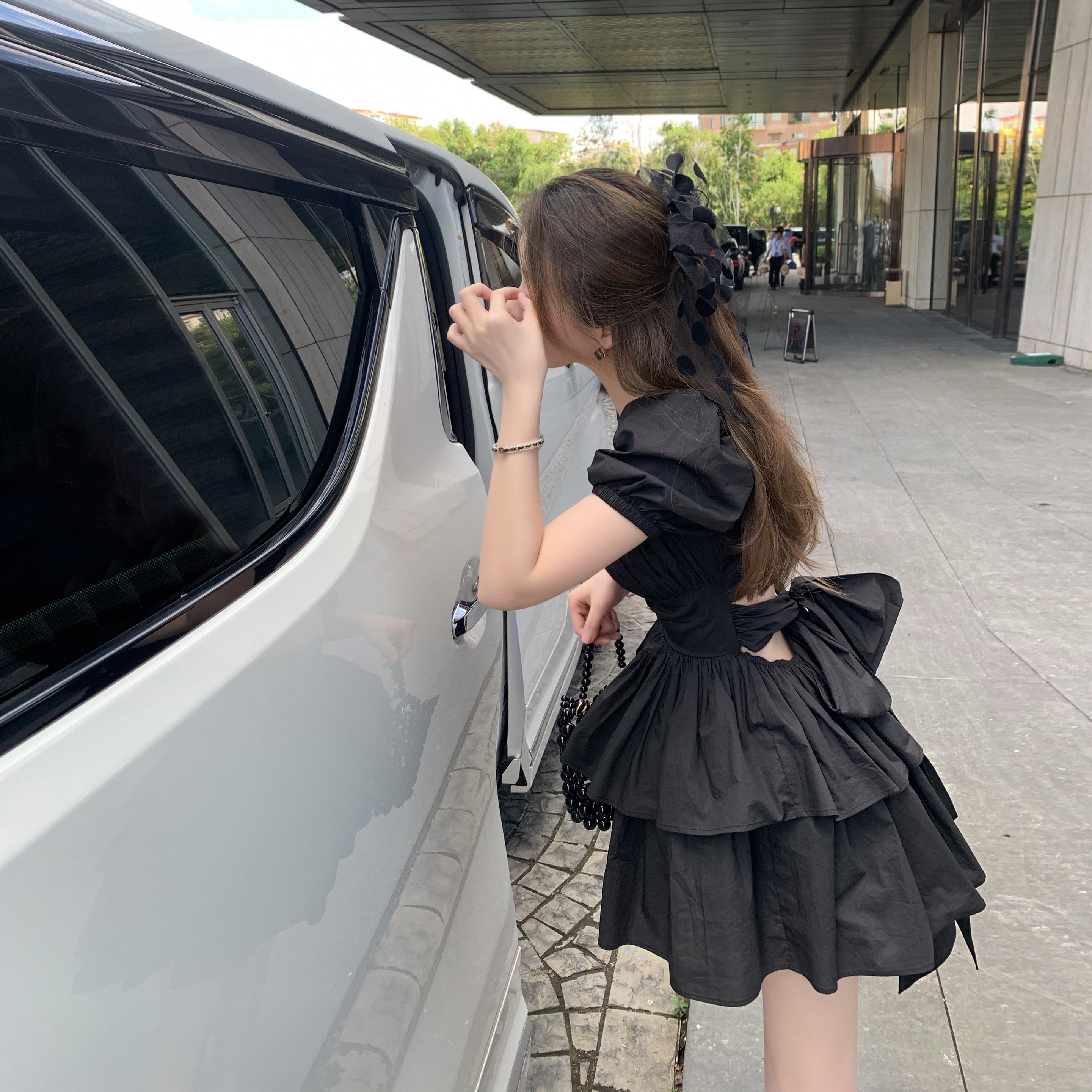 tongse | 黑夜精灵 弹力打揽工艺方领泡泡袖连衣裙蝴蝶结绑带裙子