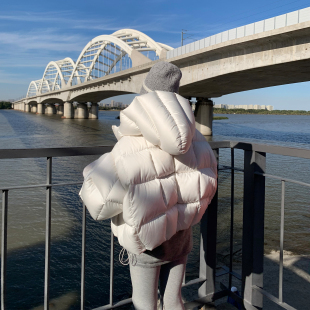 Tongse 新国标90白鸭绒450g防泼水羽绒服女连帽短外套 冬日抱抱