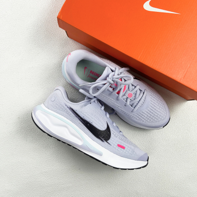 Nike耐克女子轻便专业公路跑步鞋