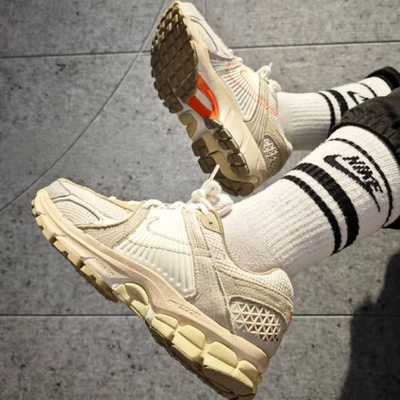 Nike耐克男子复古迈柔缓震运动鞋