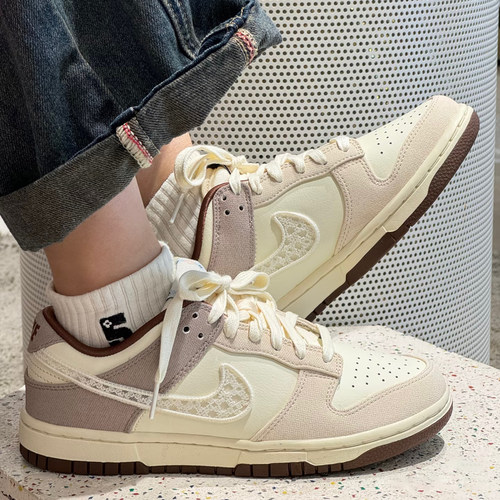 Nike耐克女子复古蕾丝低帮板鞋