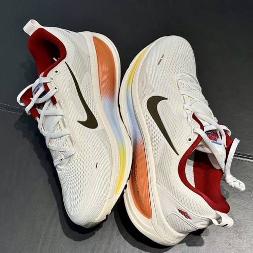 Nike耐克男子迈柔新年款跑步鞋