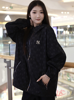 24新款MLB情侣冲锋衣外套男女NY复古老花连帽运动夹克3AWJM0444