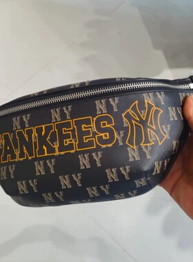 24新款MLB情侣斜挎包男女NY复古老花满标印花腰包休闲包3AHSM094N
