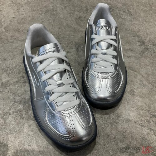 彪马新款女子板鞋亮面运动休闲鞋