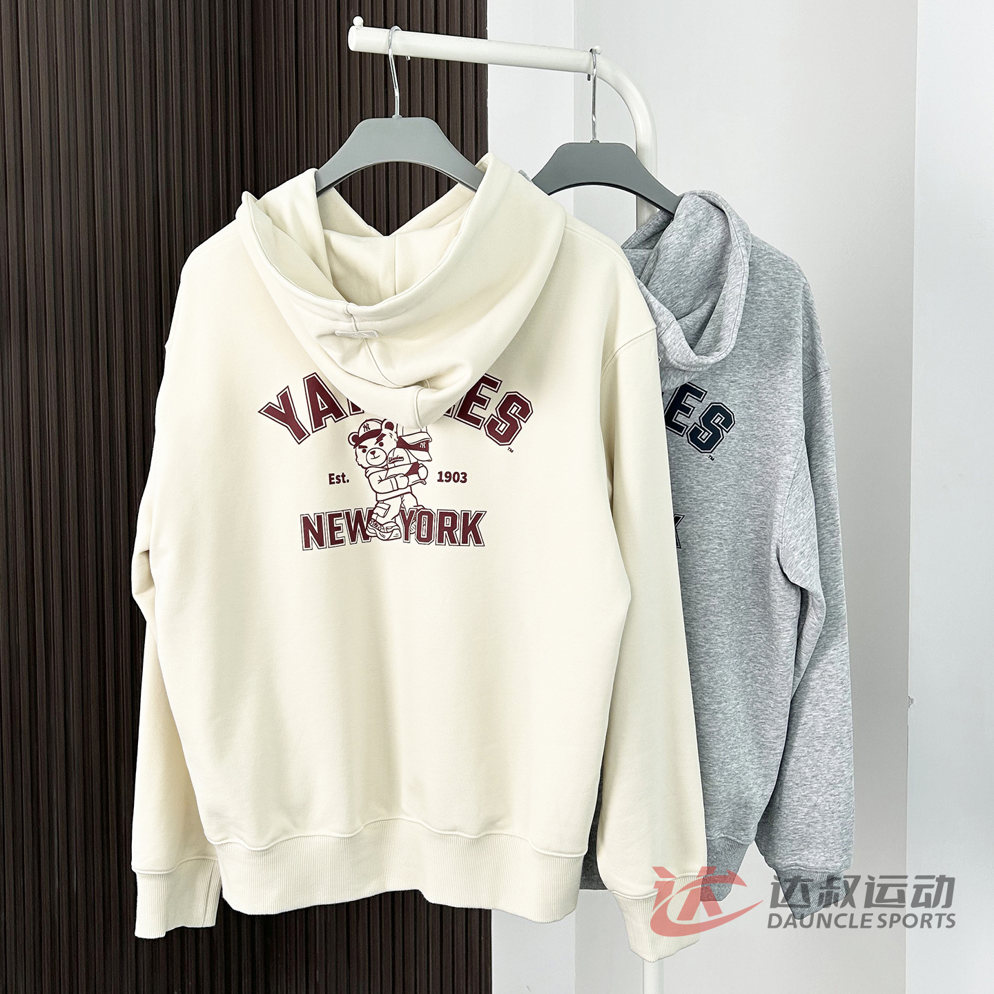 MLB情侣NY皱眉熊印花连帽卫衣