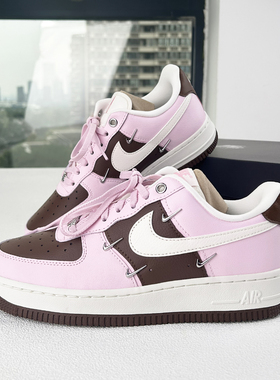 25新款Nike耐克女子板鞋空军一号AIR FORCE 1低帮运动鞋IO7595