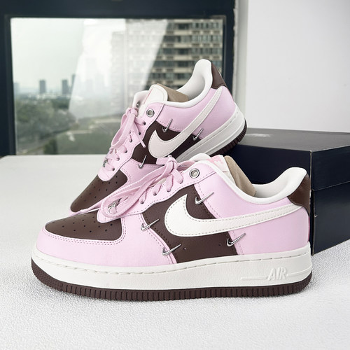 Nike耐克女子空军一号板鞋