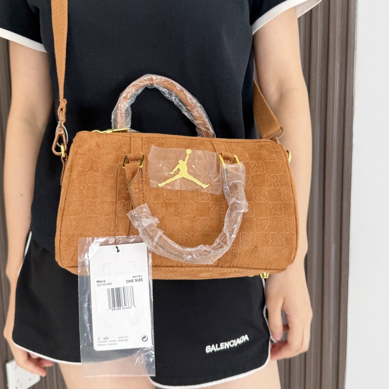 25新款Jordan耐克斜挎包男女AJ复古单肩包运动休闲包JD2533091AD