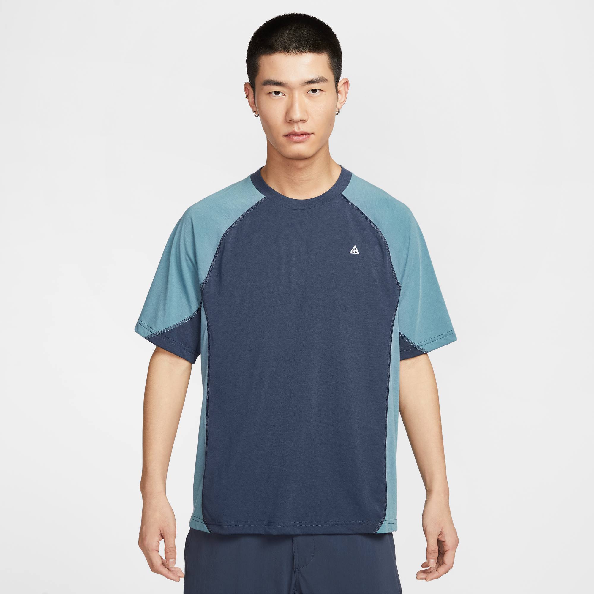 Nike耐克男子ACG插肩速干短袖