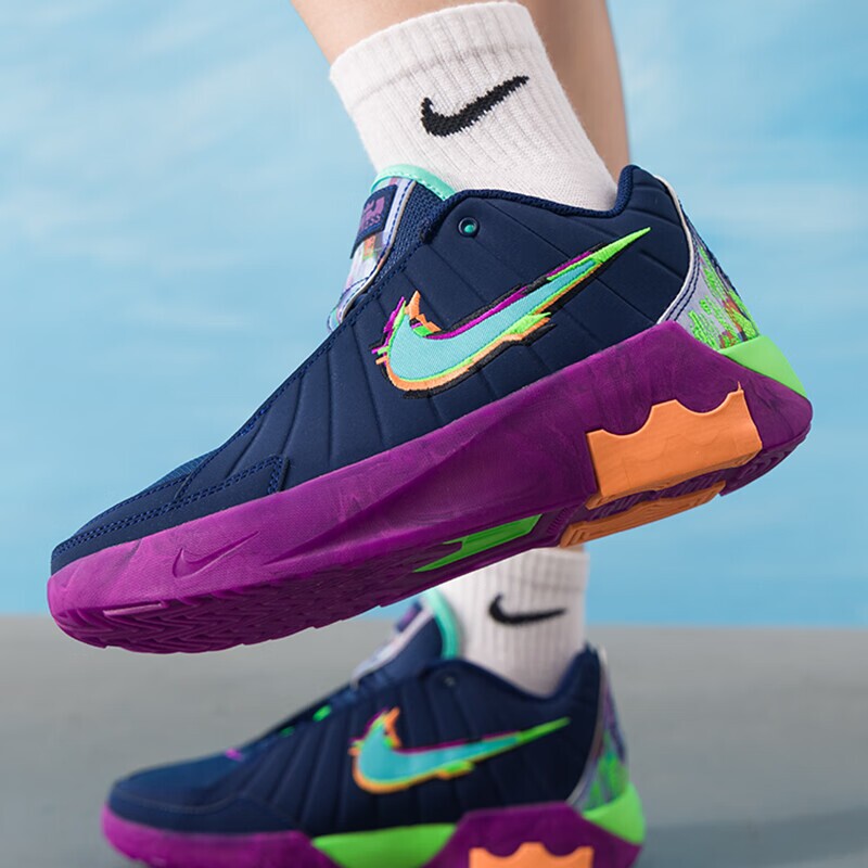 Nike耐克儿童运动鞋大童篮球鞋