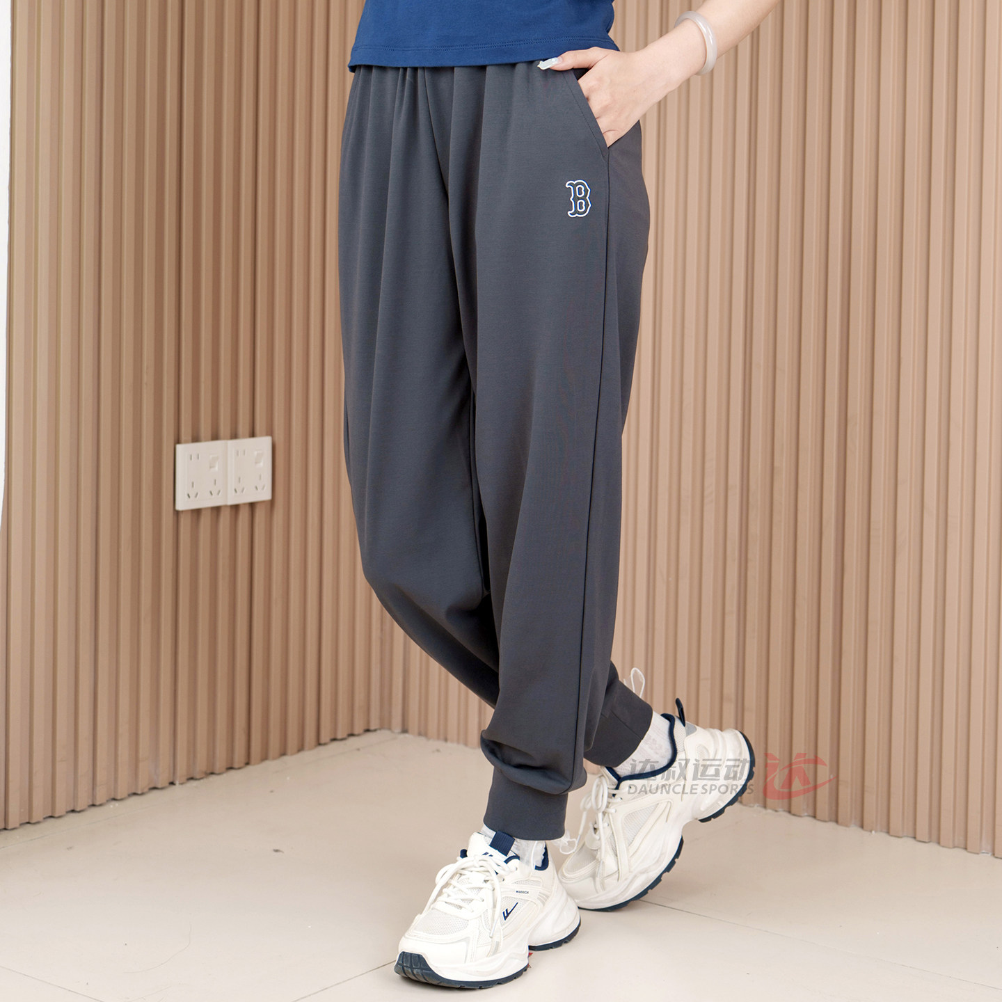 MLB运动裤男女NY凉感休闲束脚裤图片