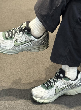 25新款Nike耐克男子运动鞋迈柔ZOOM VOMERO 5复古跑步鞋IM3372