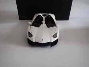 奥拓1：18兰博基尼阿文塔多LAMBORGHINI AVENTADOR J合金汽车模型