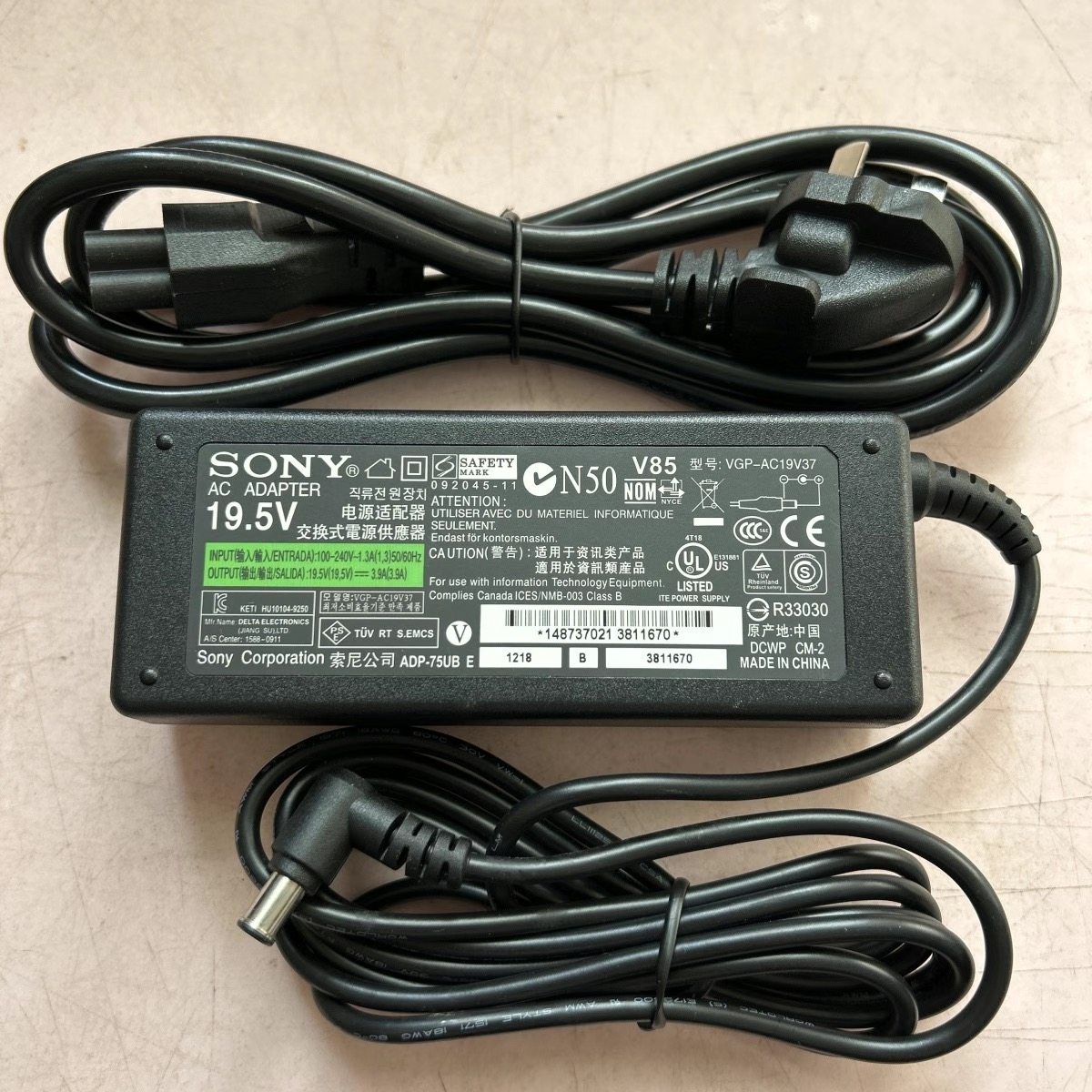 全新原装索尼SONY笔记本电脑电源适配器19.5V 3.9A充电器