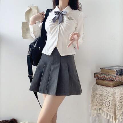 星依初jk收腰制服衬衫女纯欲设计感辣妹显瘦褶皱修身长袖短款上衣