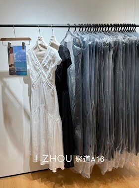 欧洲站2026夏季新款设计师款小众度假风亚麻短袖袖v领连衣裙长裙