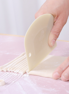 日本进口塑料刮板切面刀蛋糕奶油抹刀馒头饺子揉面团切刀烘焙刮板