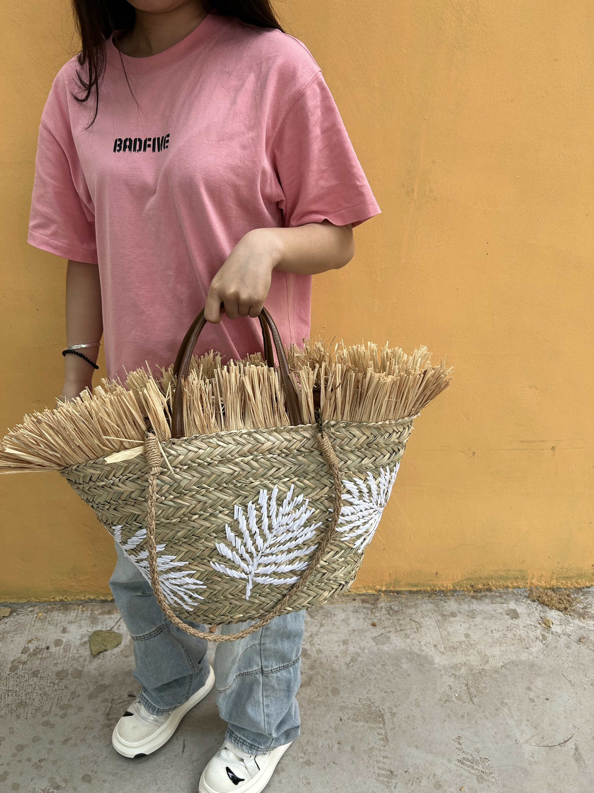 绣花树叶水草编织拉菲草流苏大容量沙滩休闲出游2025新款单肩女包