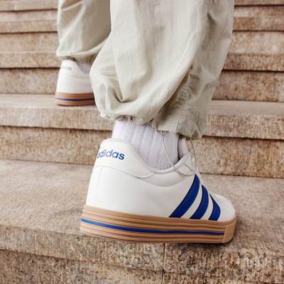 【200元专区】阿迪达斯休闲板鞋