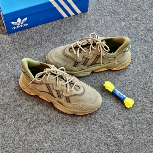 Adidas阿迪达斯OZWEEGO男女款复古耐磨运动休闲老爹跑步鞋EE6461