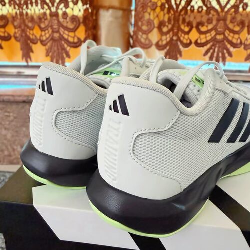 adidas 阿迪达斯男女AMPLIMOVE舒适时尚百搭减震低帮跑步鞋IH5269
