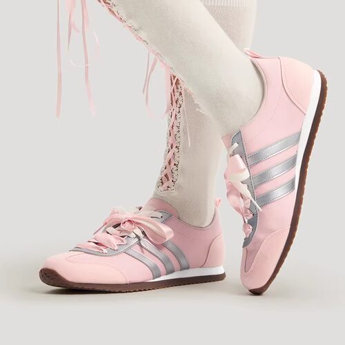 阿迪达斯adidas可爱薄底鞋