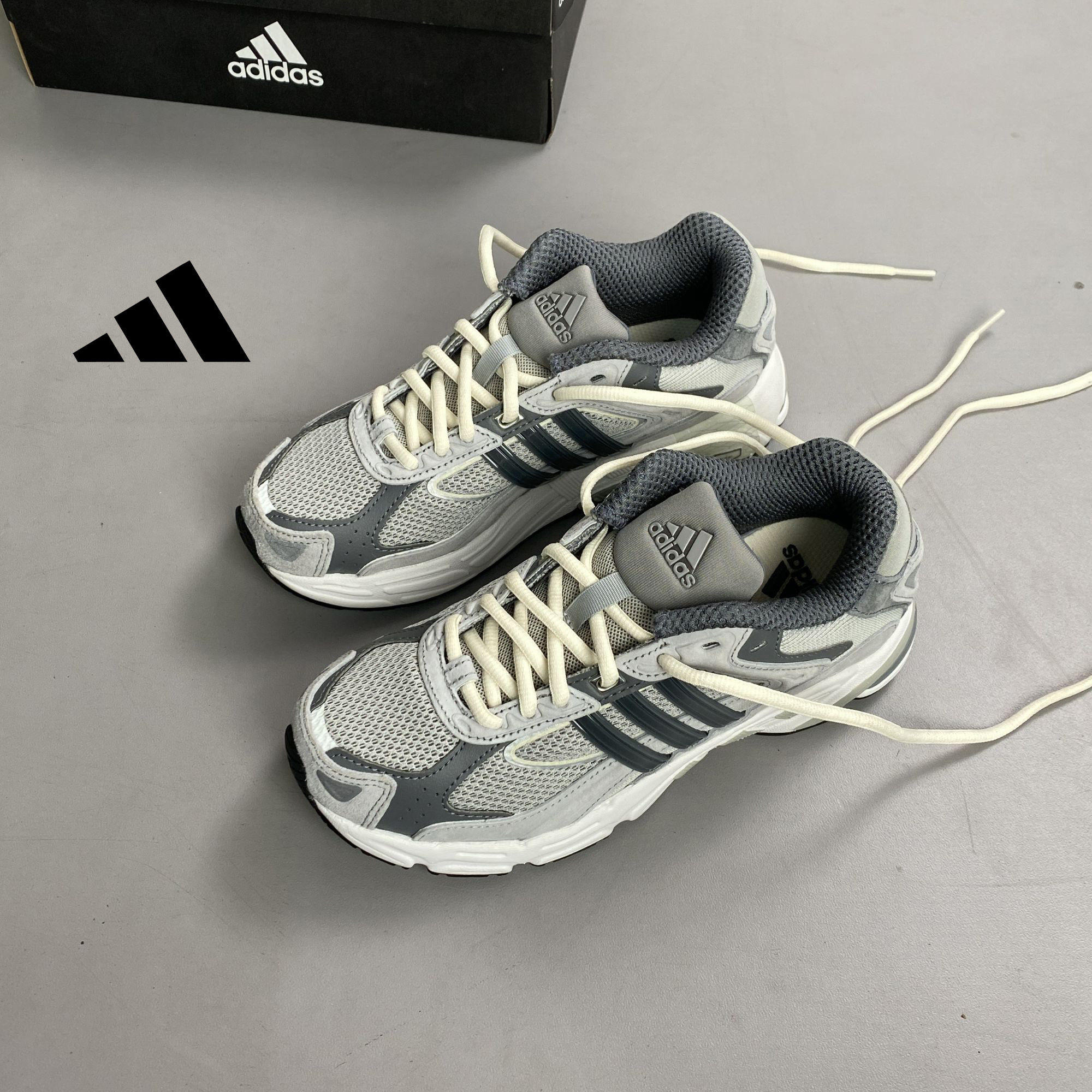 阿迪达斯正品三叶草男女款透气老爹鞋2026新款休闲舒适板鞋GZ1561