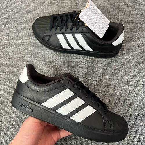 Adidas阿迪达斯运动休闲板鞋