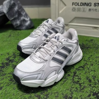 阿迪达斯男女新款休闲跑步鞋