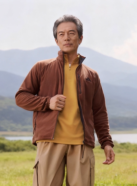 阿迪达斯加绒运动外套中老年人