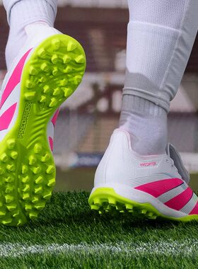 Adidas足球鞋Crazyfast人造草场