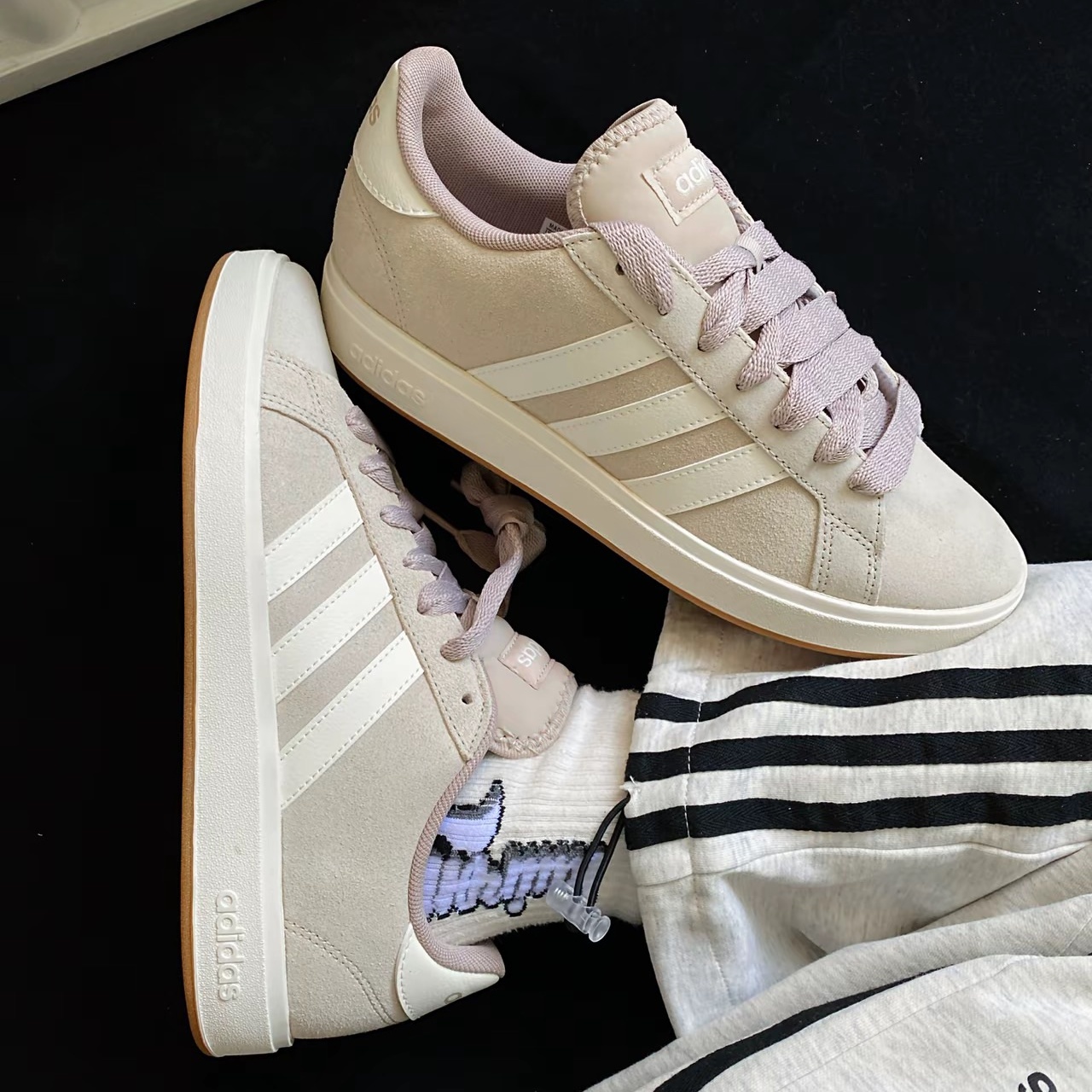 adidas阿迪达斯板鞋秋冬鞋子女款男款低帮防静电鞋2025新款正品潮
