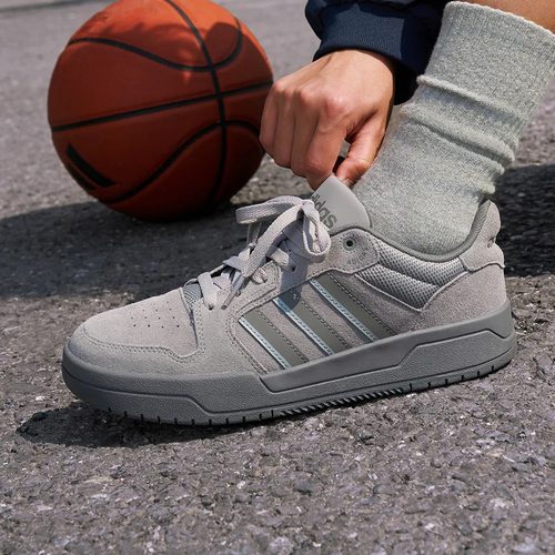 Adidas阿迪达斯运动透气板鞋