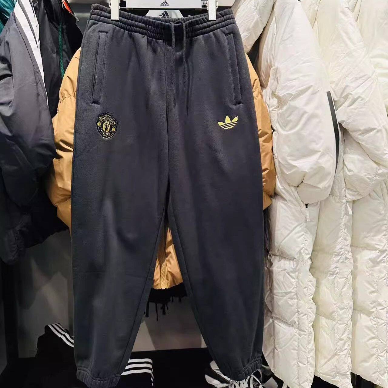 阿迪达斯三叶草男子运动休闲收口束脚针织宽松舒适卫裤长裤JF0361